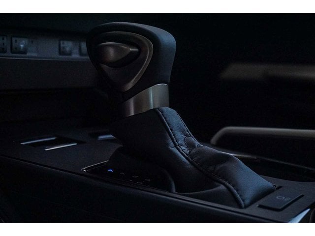 Thumbnail: 2025 Lexus ES - 20