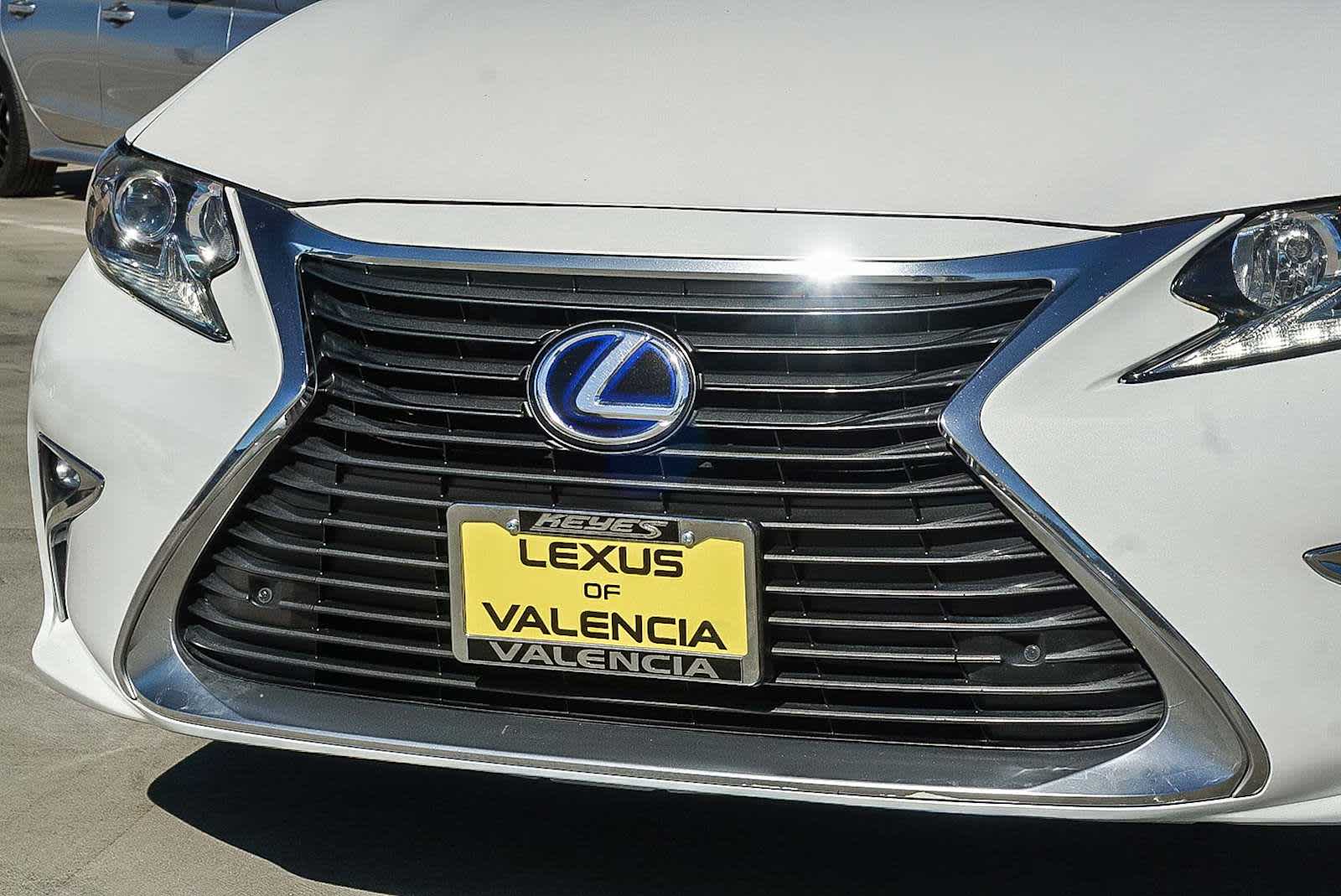 Thumbnail: 2016 Lexus ES - 8