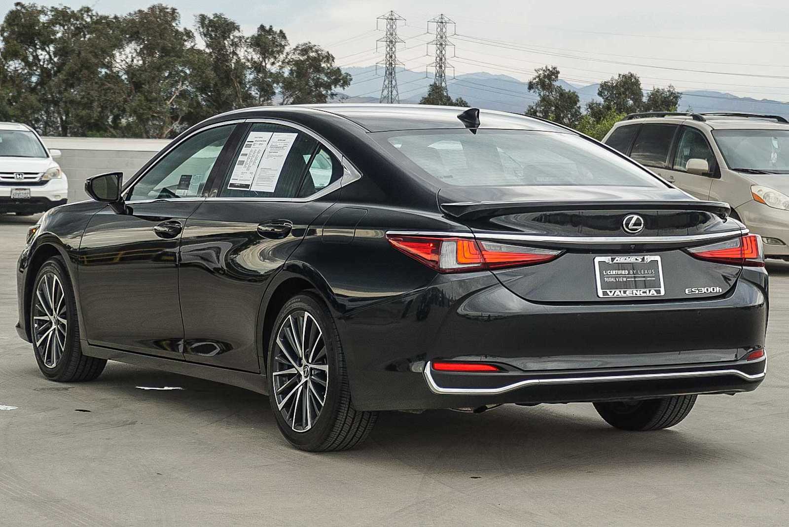 Thumbnail: 2025 Lexus ES - 3