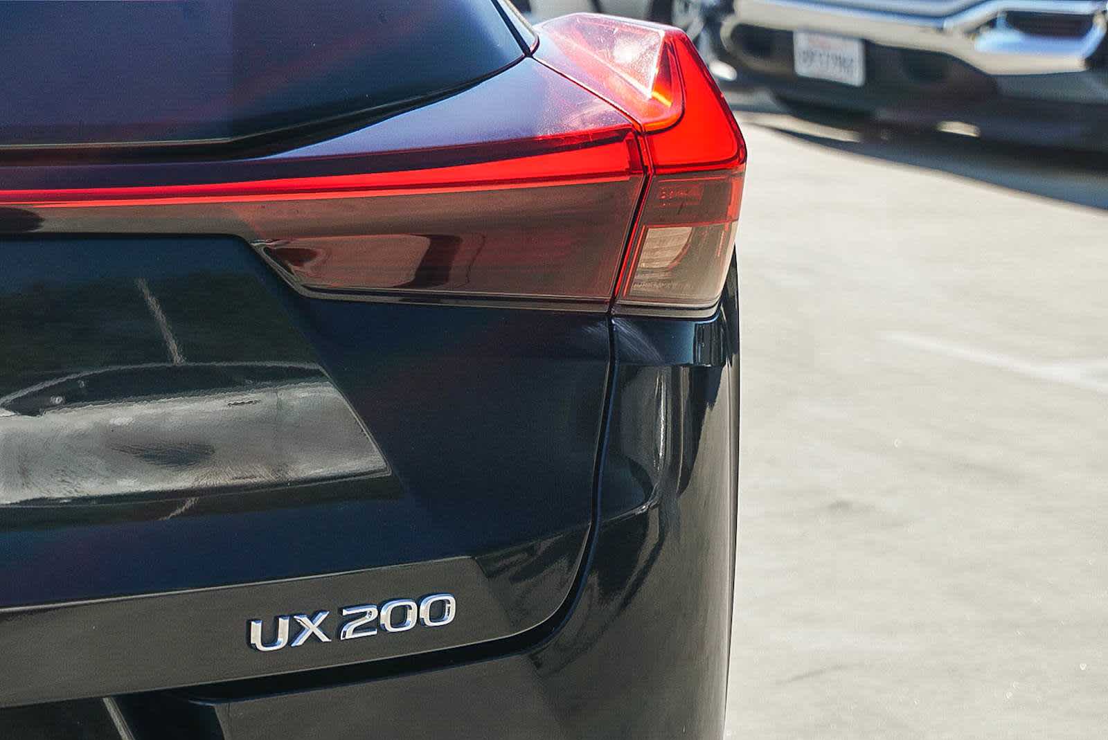 Thumbnail: 2022 Lexus UX - 11