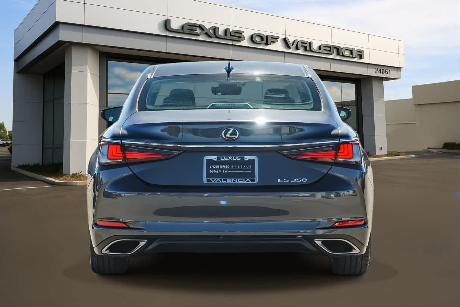 Thumbnail: 2023 Lexus ES - 3