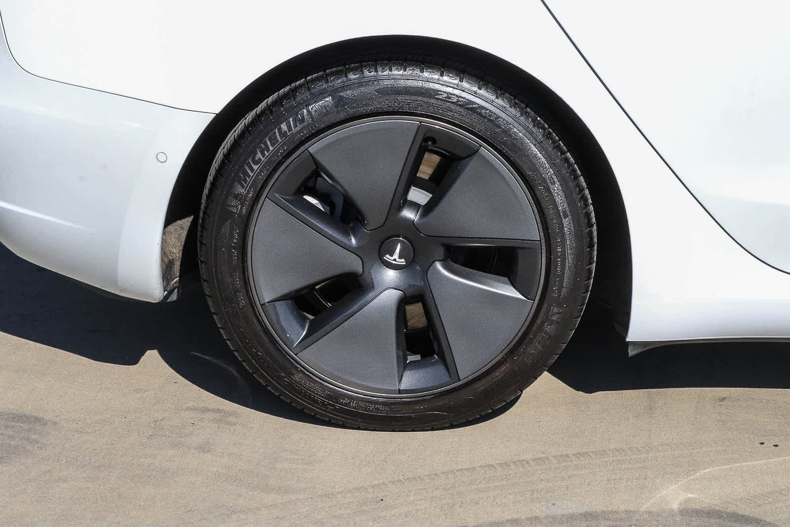 Thumbnail: 2021 Tesla Model 3 - 10