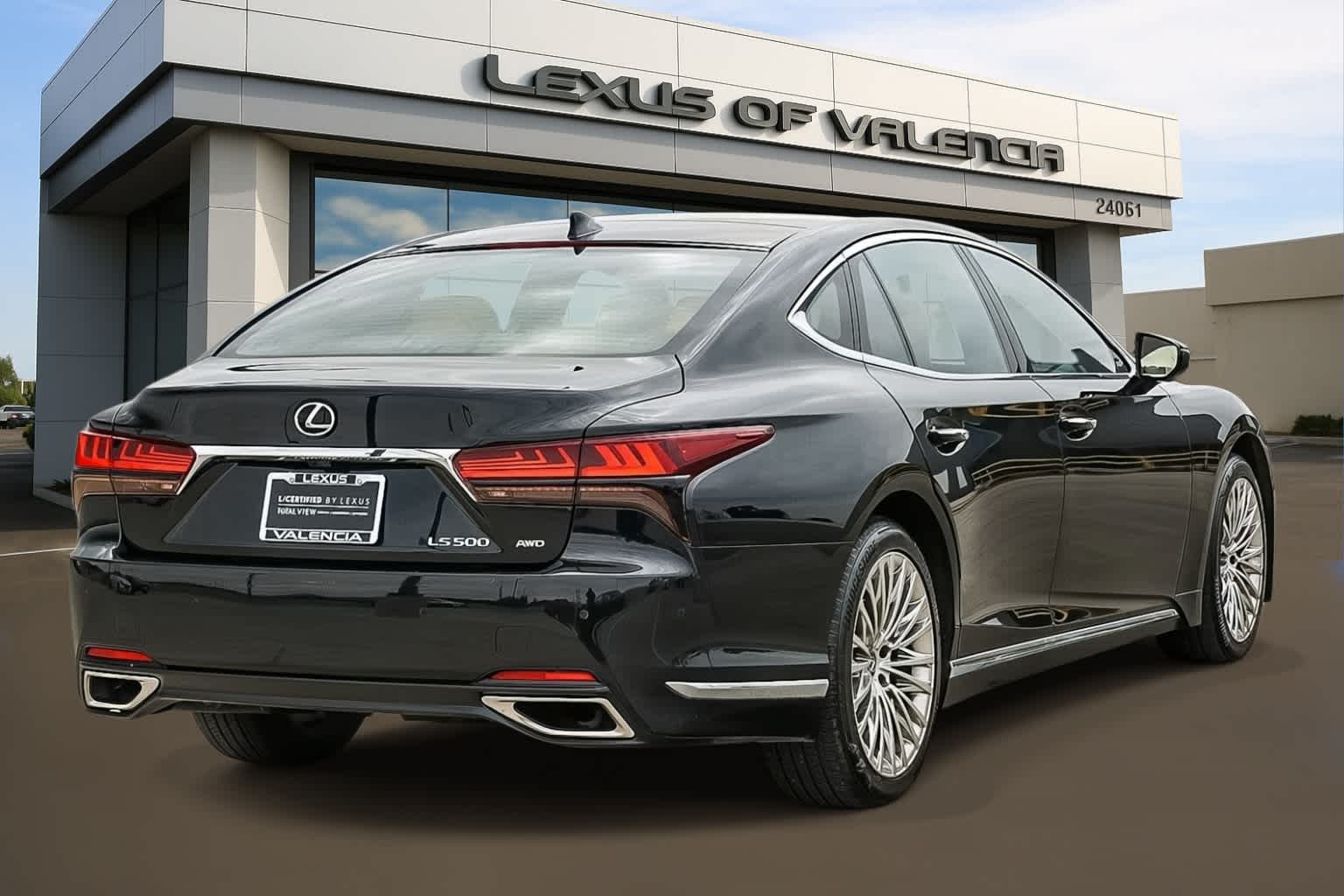 Thumbnail: 2025 Lexus LS - 4