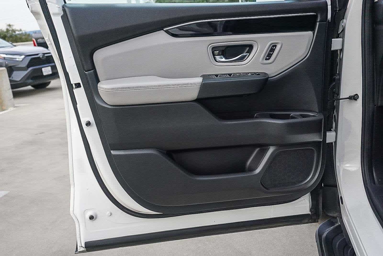 Thumbnail: 2023 Honda Pilot - 22