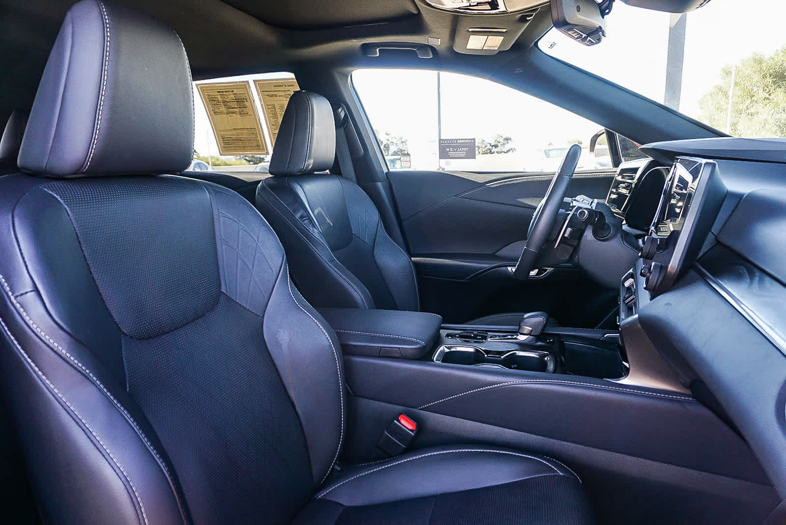 Thumbnail: 2023 Lexus RX - 23