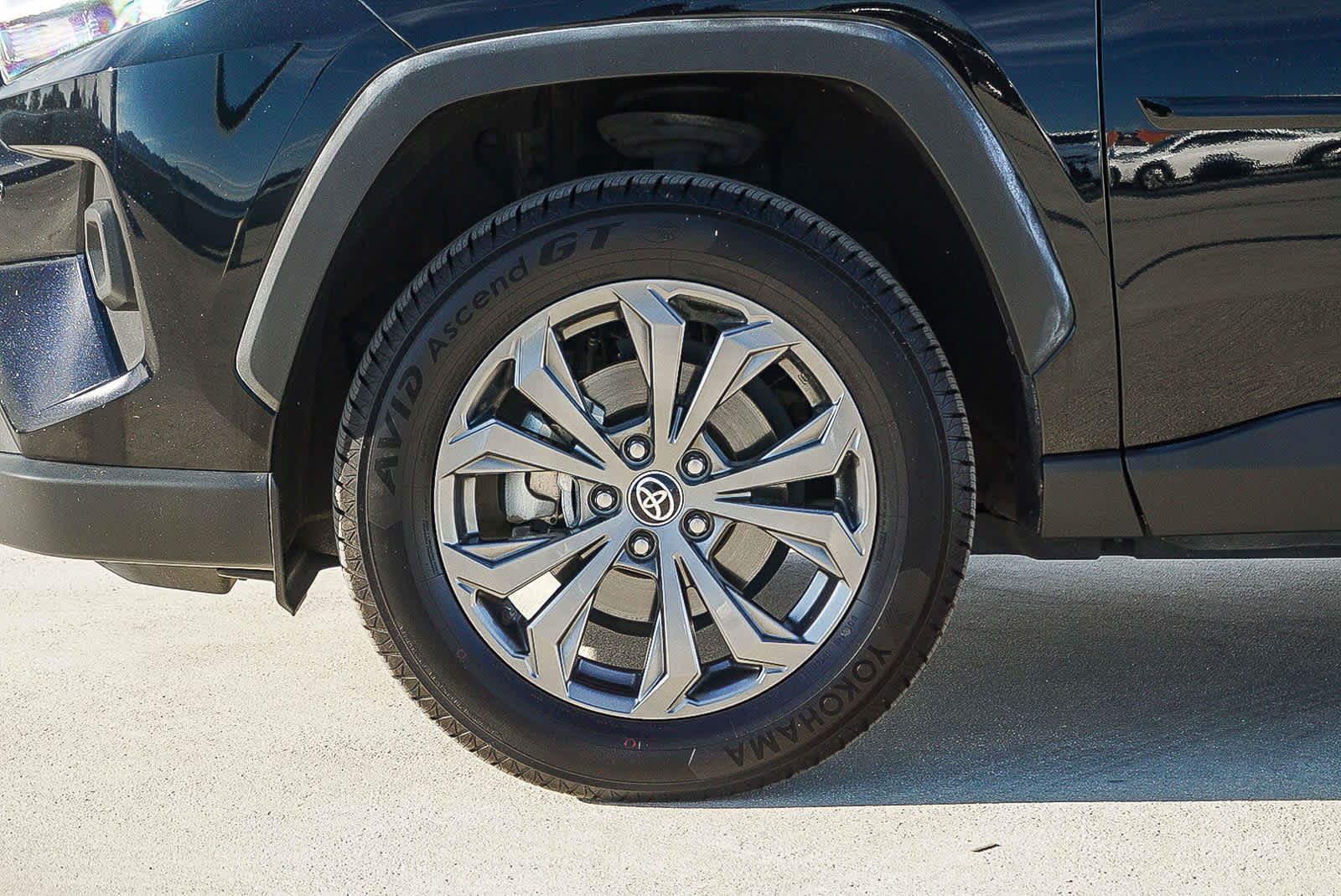 Thumbnail: 2022 Toyota RAV4 - 9