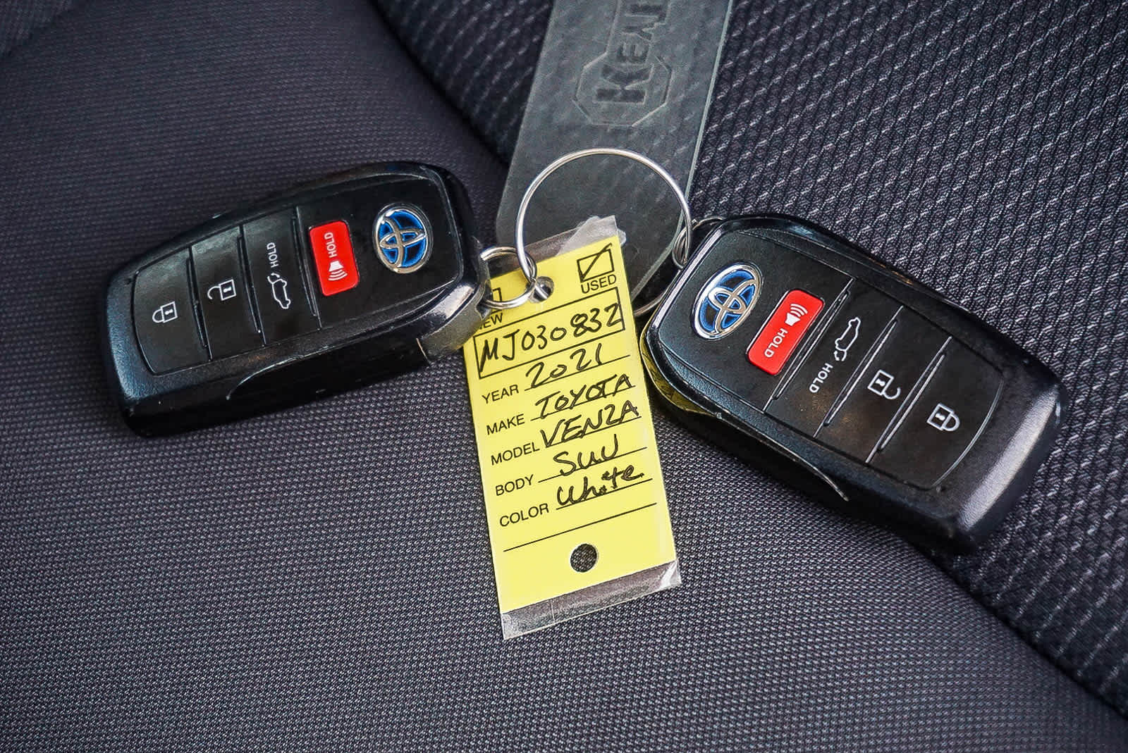 Thumbnail: 2021 Toyota Venza - 36