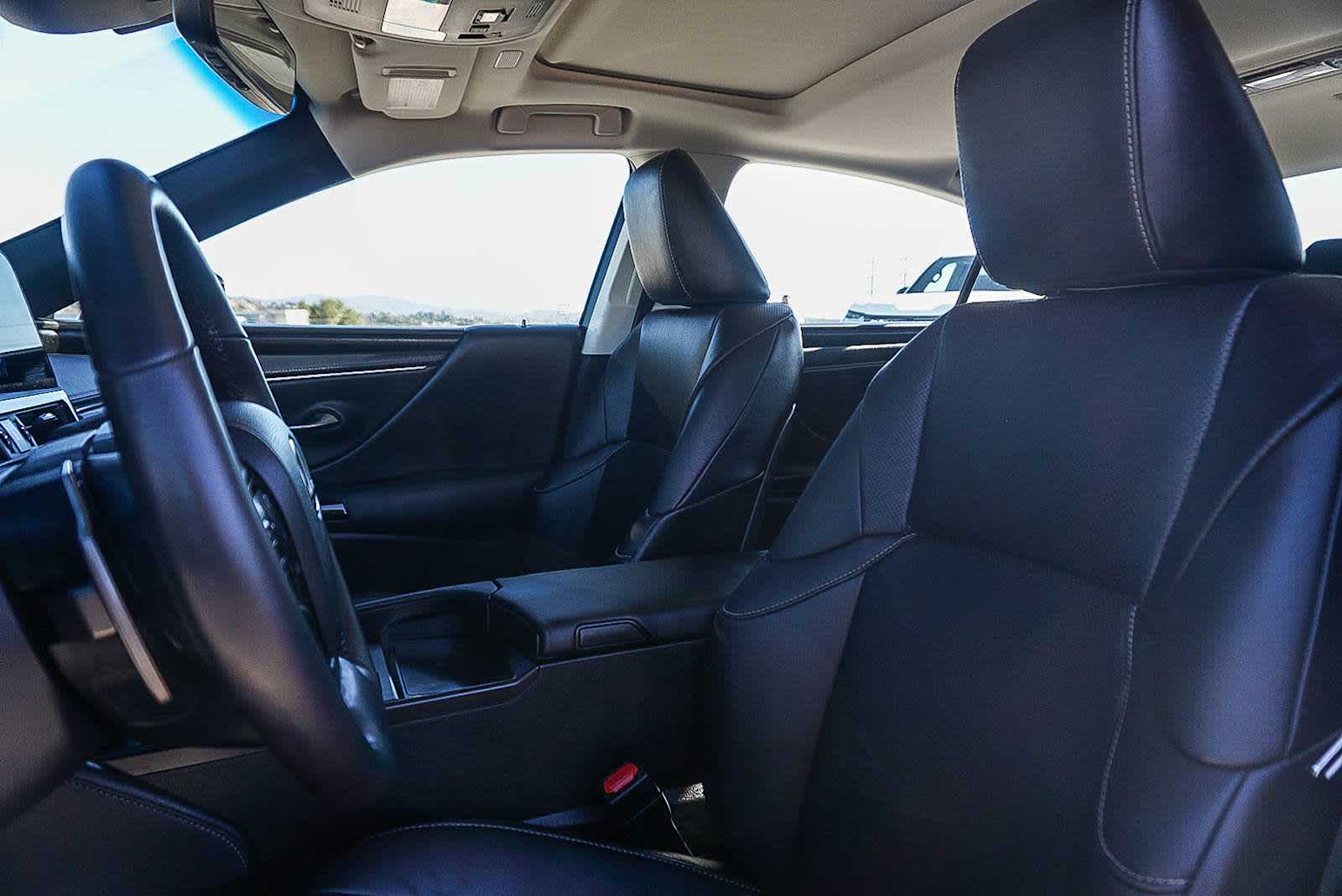 Thumbnail: 2024 Lexus ES - 18