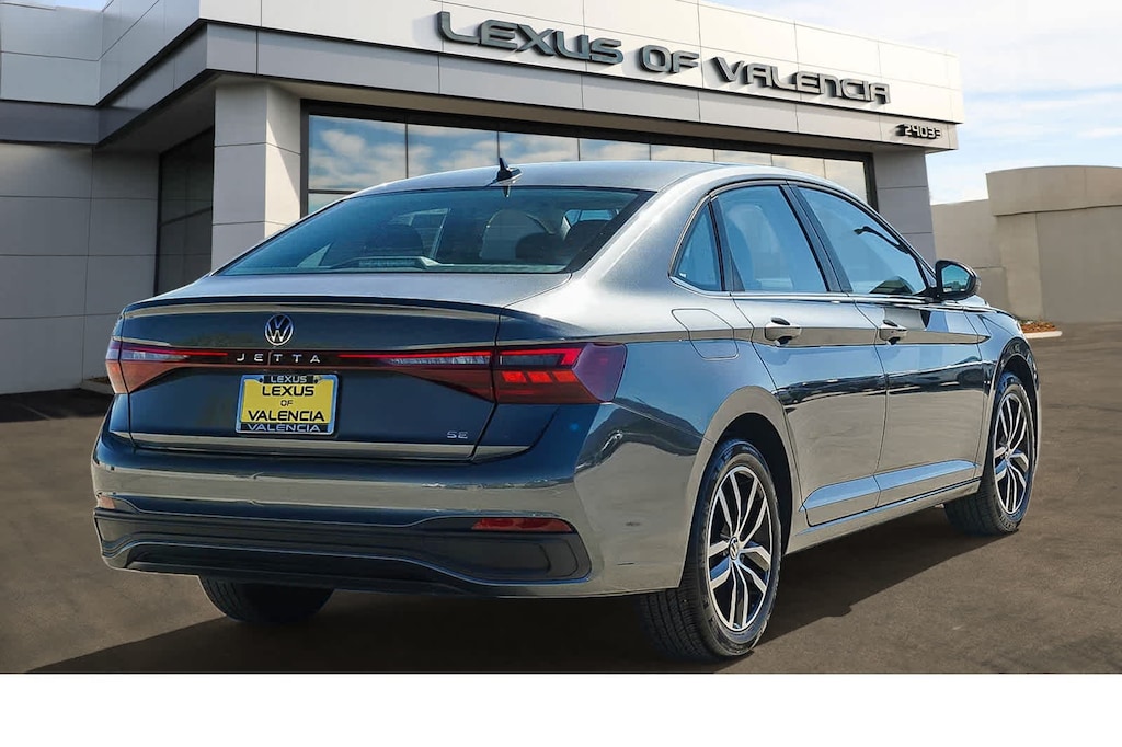 Used 2025 Volkswagen Jetta 1.5T SE Sedan