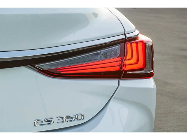 Thumbnail: 2025 Lexus ES - 11