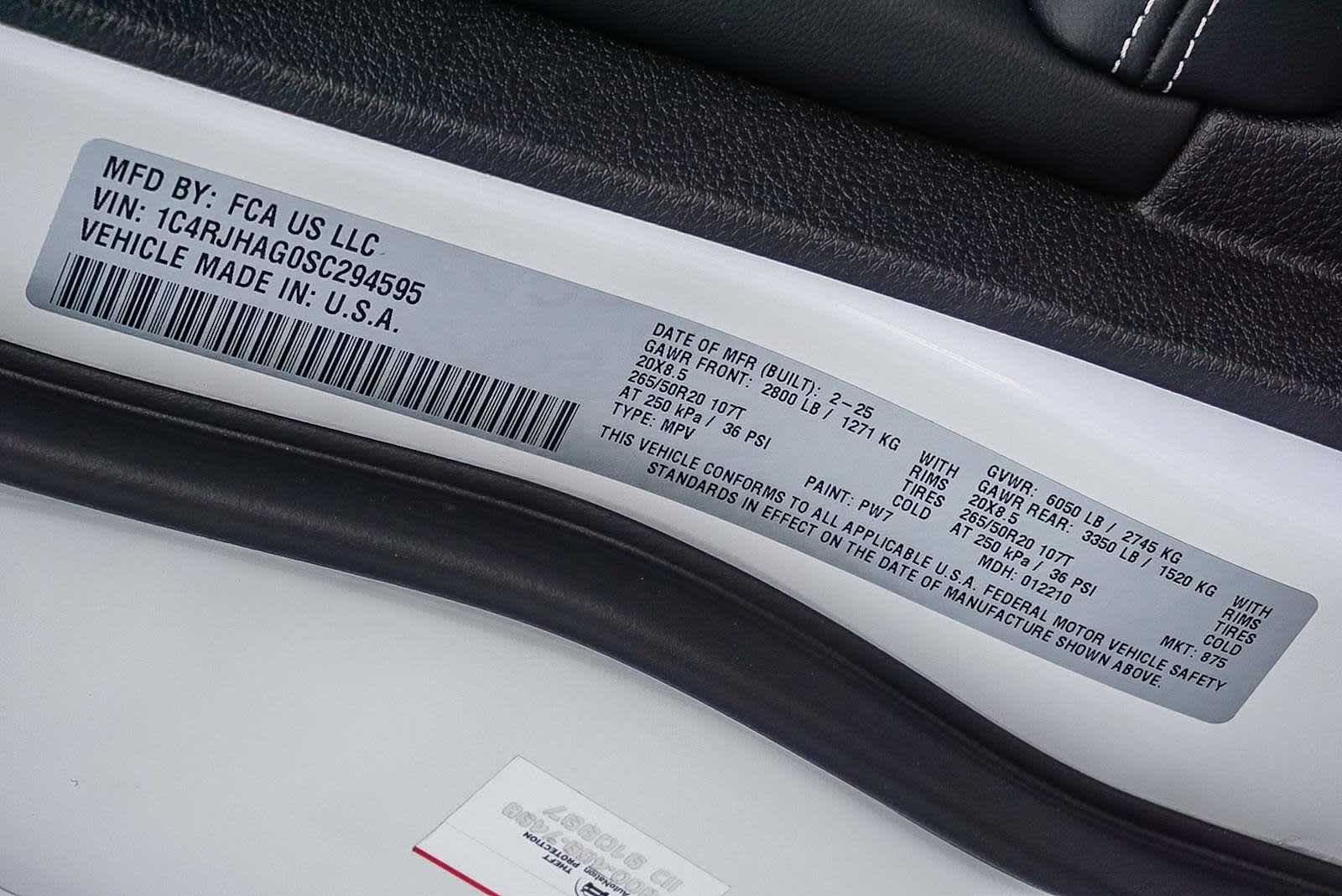 Thumbnail: 2025 Jeep Grand Cherokee - 31