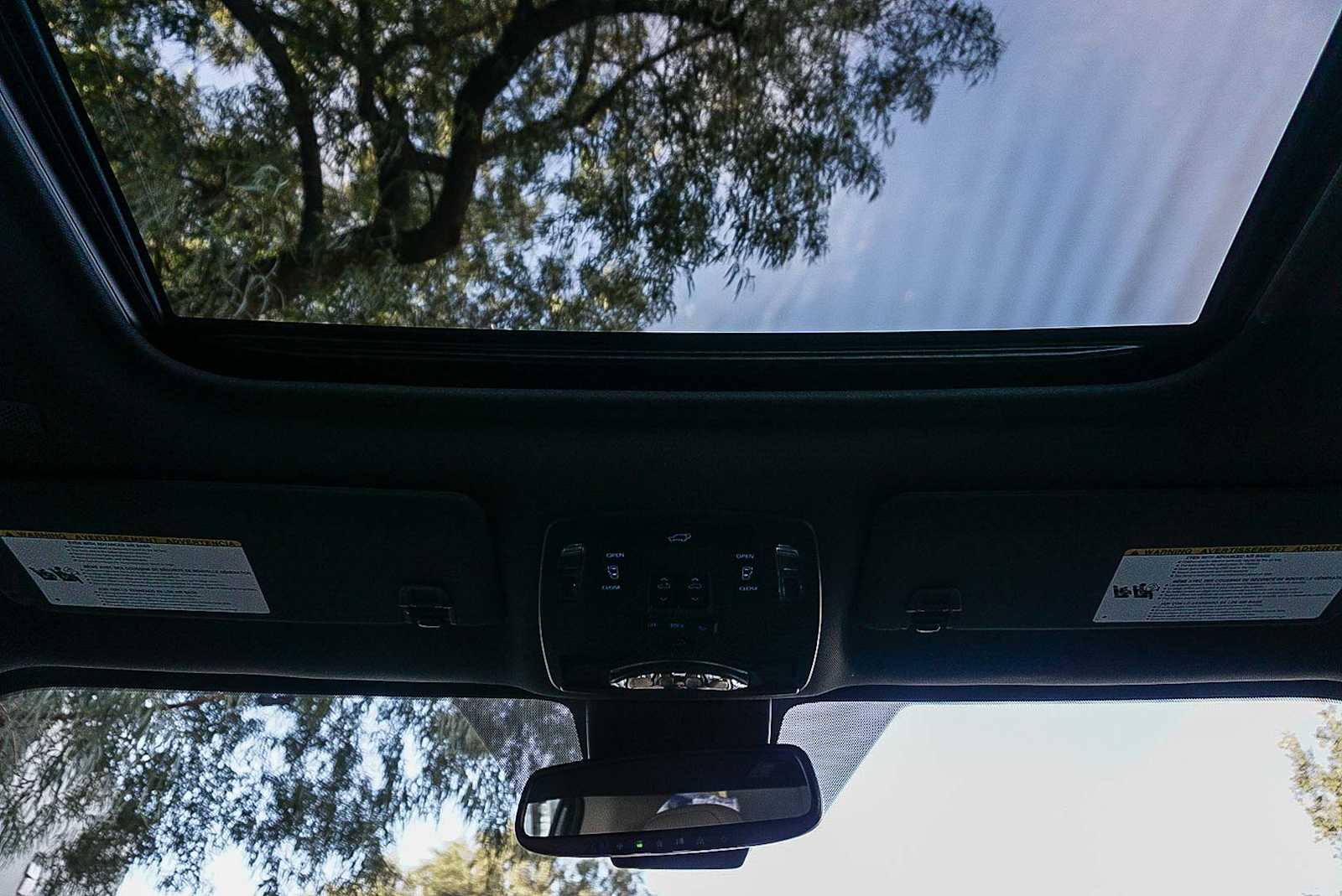 Thumbnail: 2023 Toyota Sienna - 12