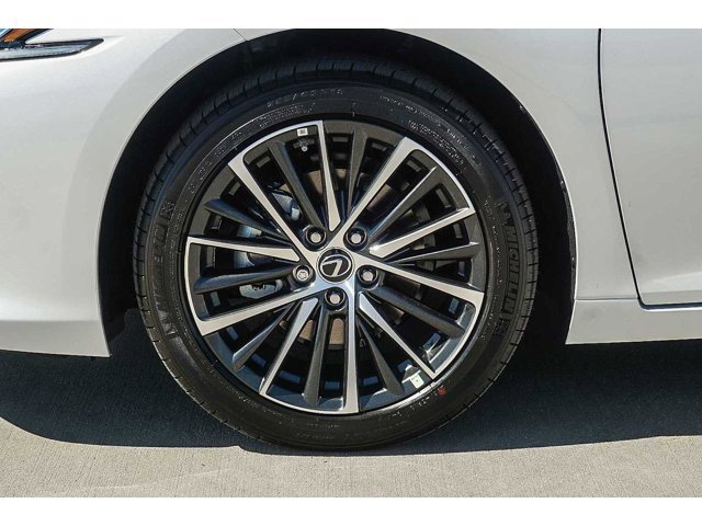 Thumbnail: 2025 Lexus ES - 9