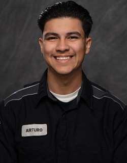 Staff member Arturo Lozoya from ID_de97e4ae721e
