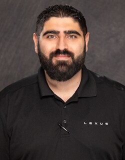 Staff member Hakop Voskerchyan from ID_07afcfdd5834