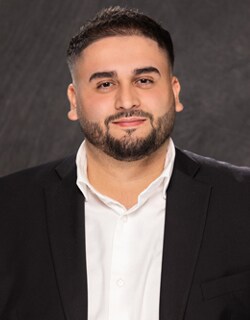 Staff member Luis Ramos from ID_07afcfdd5834