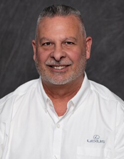 Staff member Jesse Colon from ID_de97e4ae721e