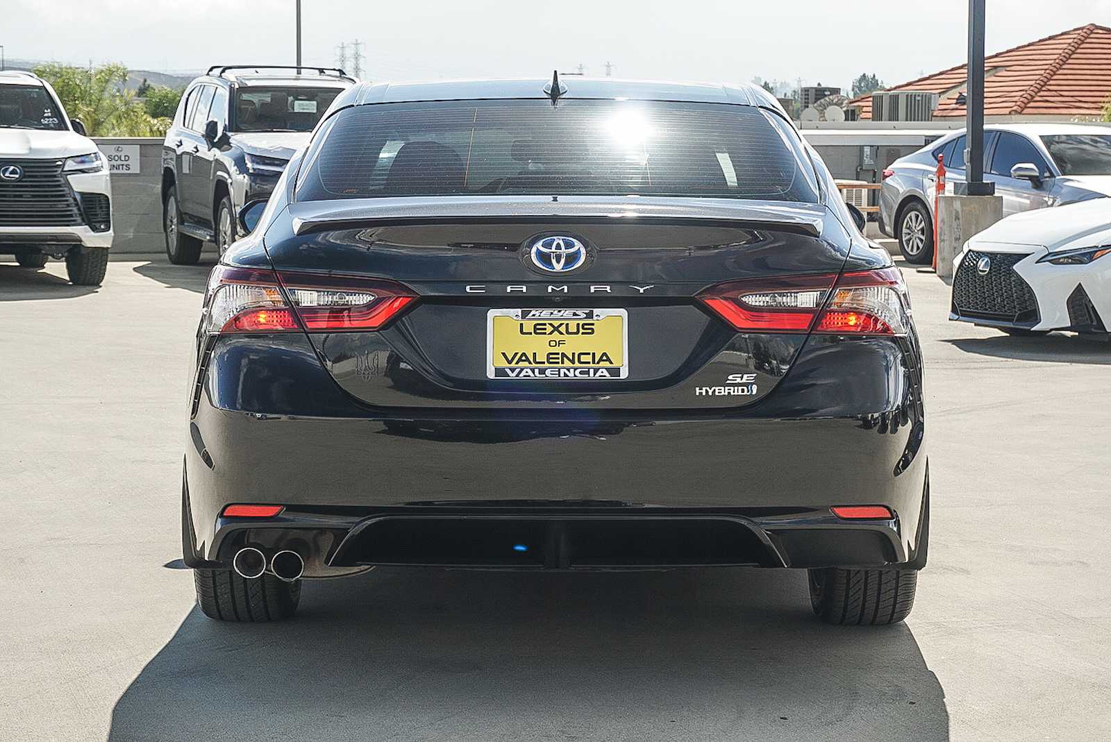 2024 Toyota Camry SE photo 3