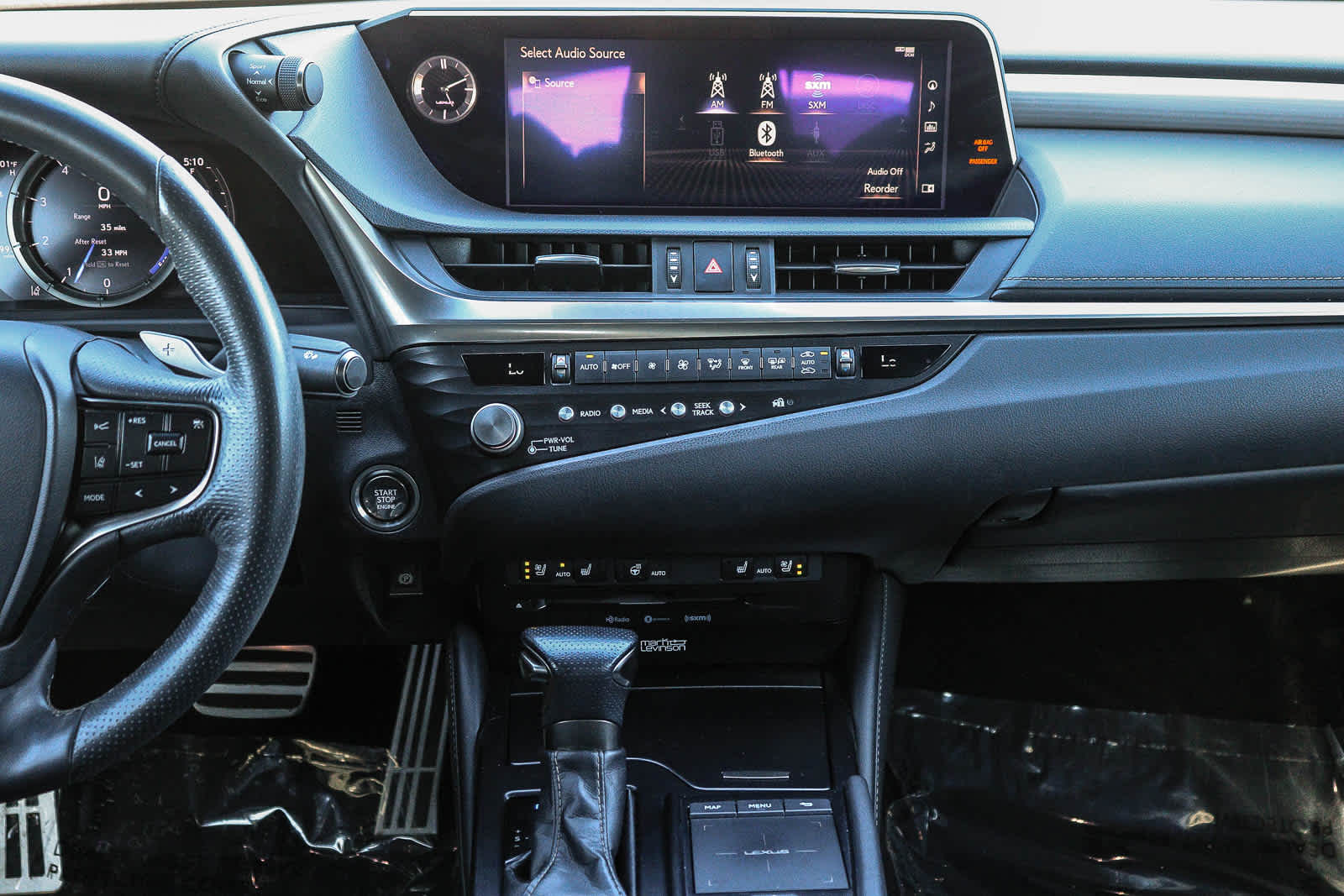 2021 Lexus ES F SPORT - Photo 16