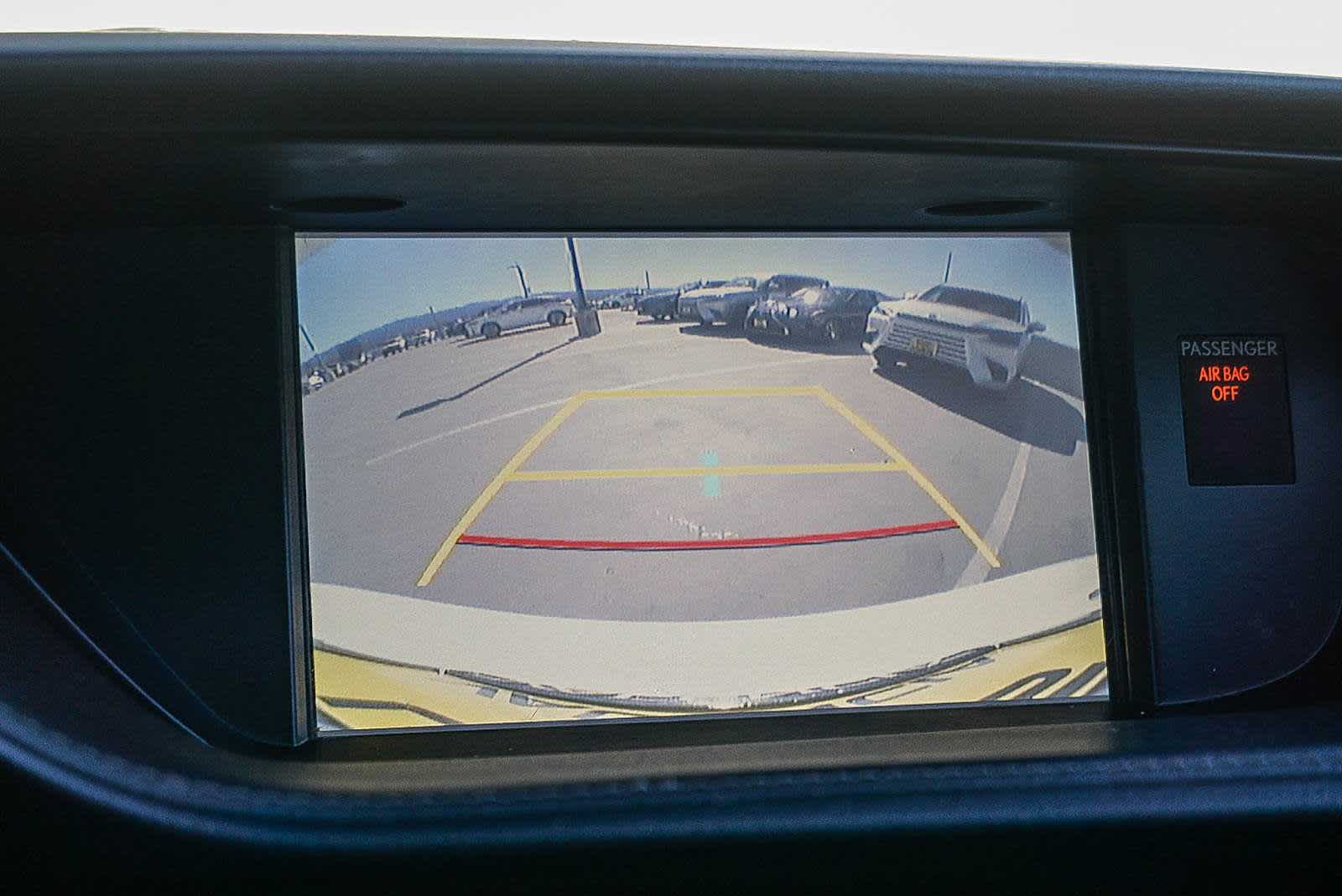 Thumbnail: 2016 Lexus ES - 22