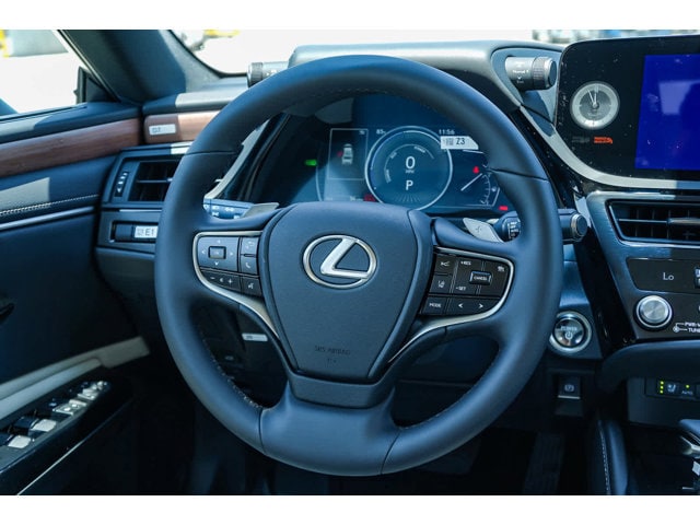 2025 Lexus ES Hybrid 300h 15
