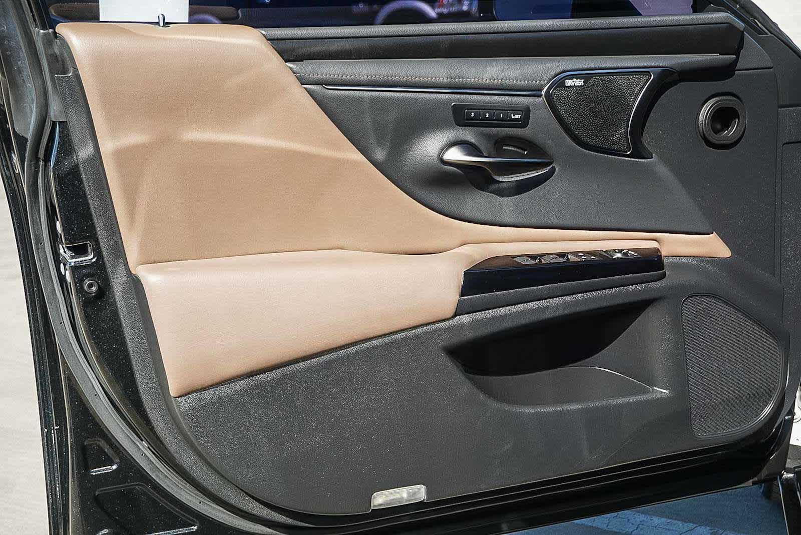 Thumbnail: 2023 Lexus ES - 22