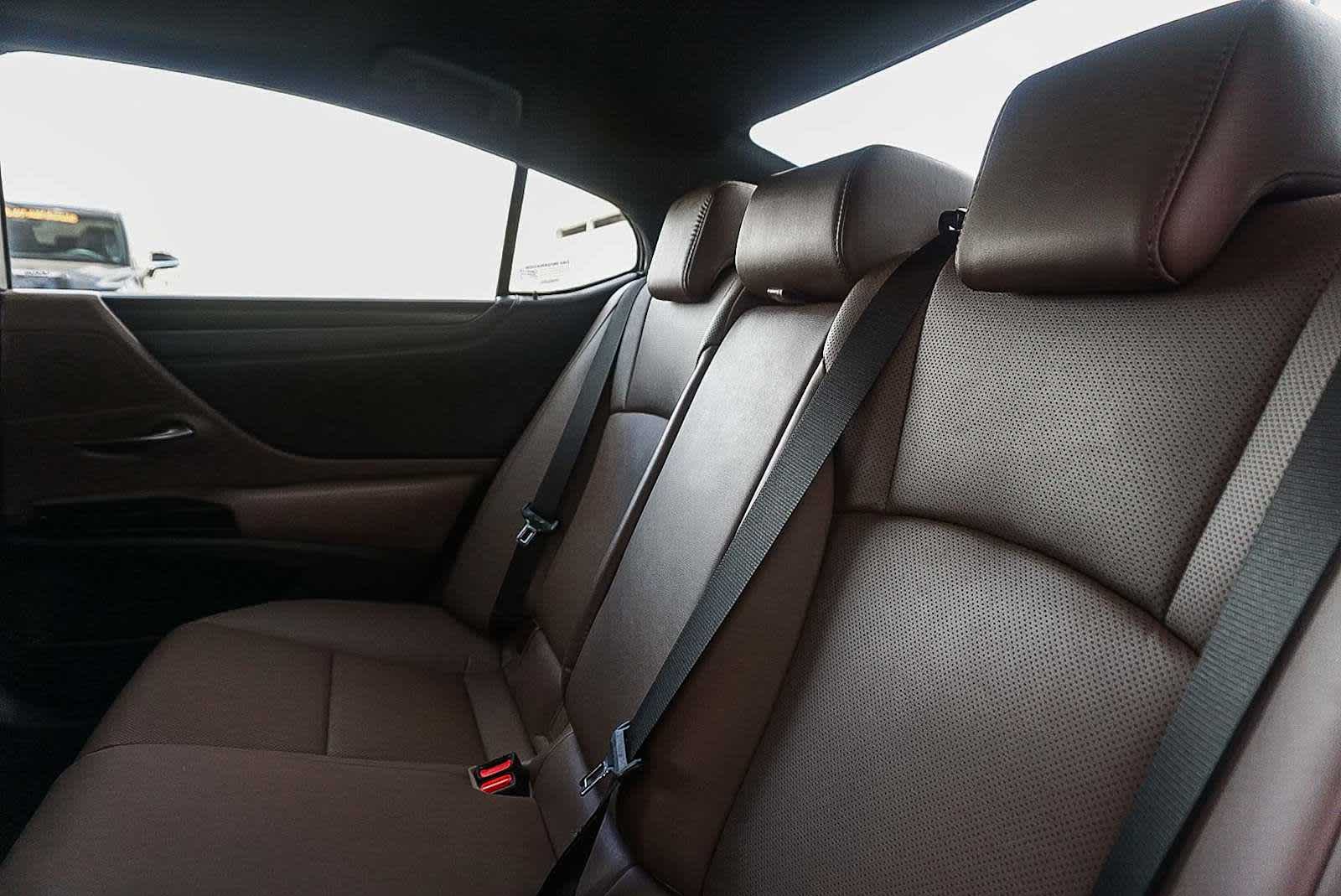 Thumbnail: 2025 Lexus ES - 19