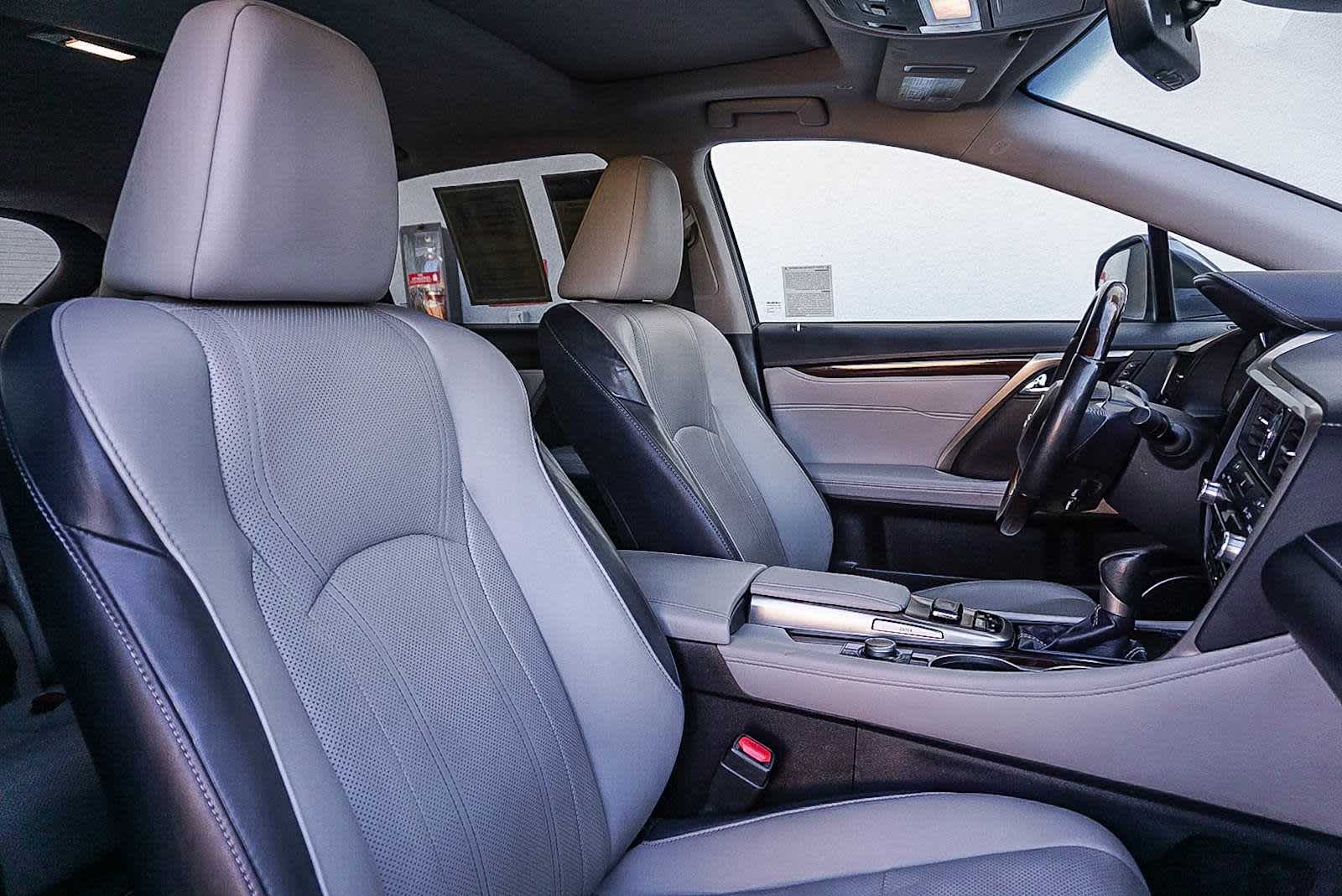 Thumbnail: 2017 Lexus RX - 17