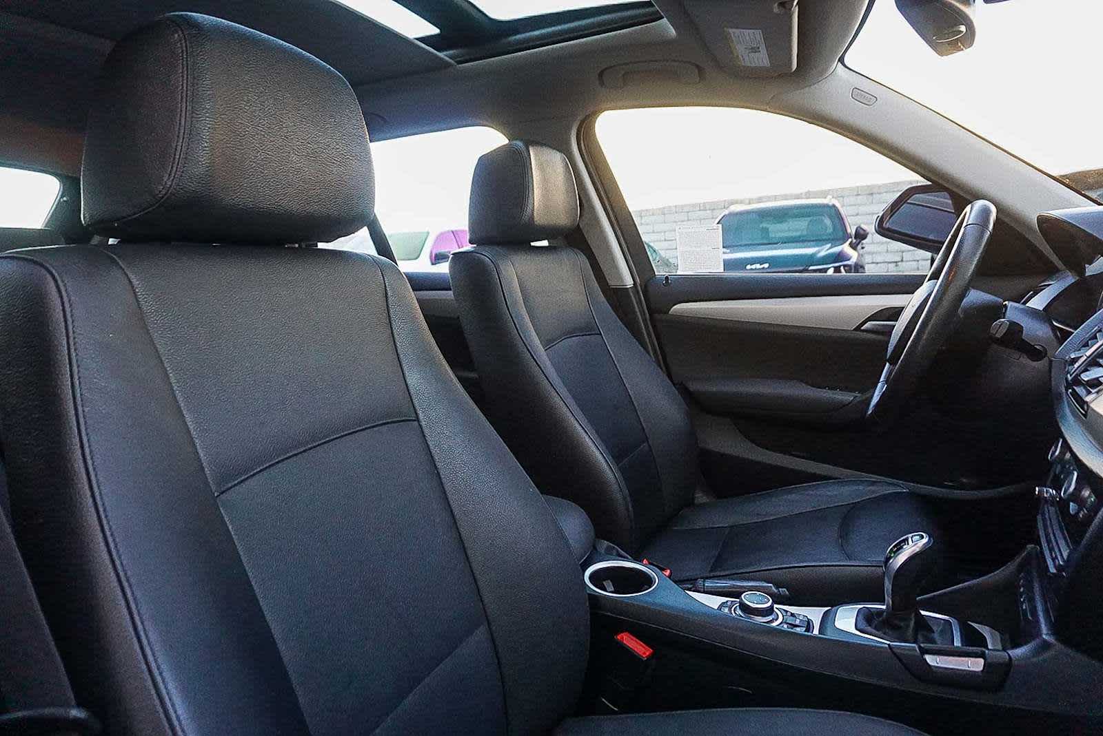 Thumbnail: 2015 BMW X1 - 16