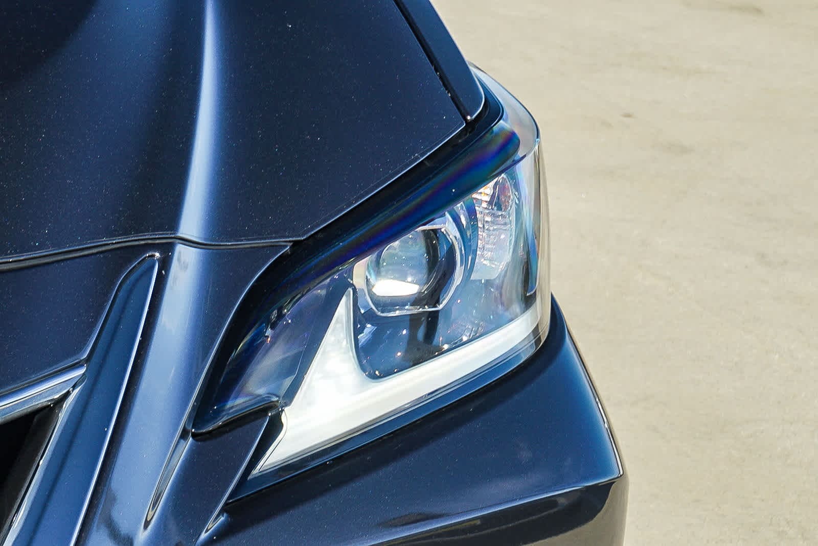 Thumbnail: 2023 Lexus ES - 7