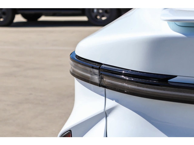 2026 Lexus ES Hybrid 350h Premium - Photo 13