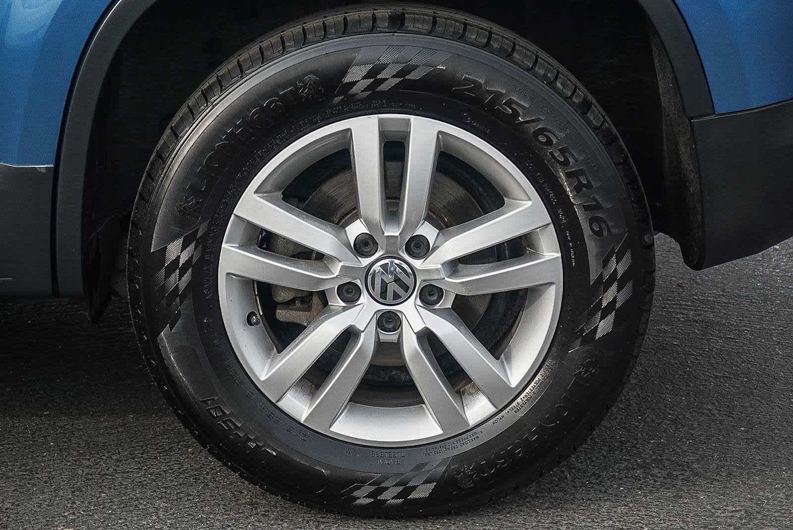 Thumbnail: 2017 Volkswagen Tiguan - 10