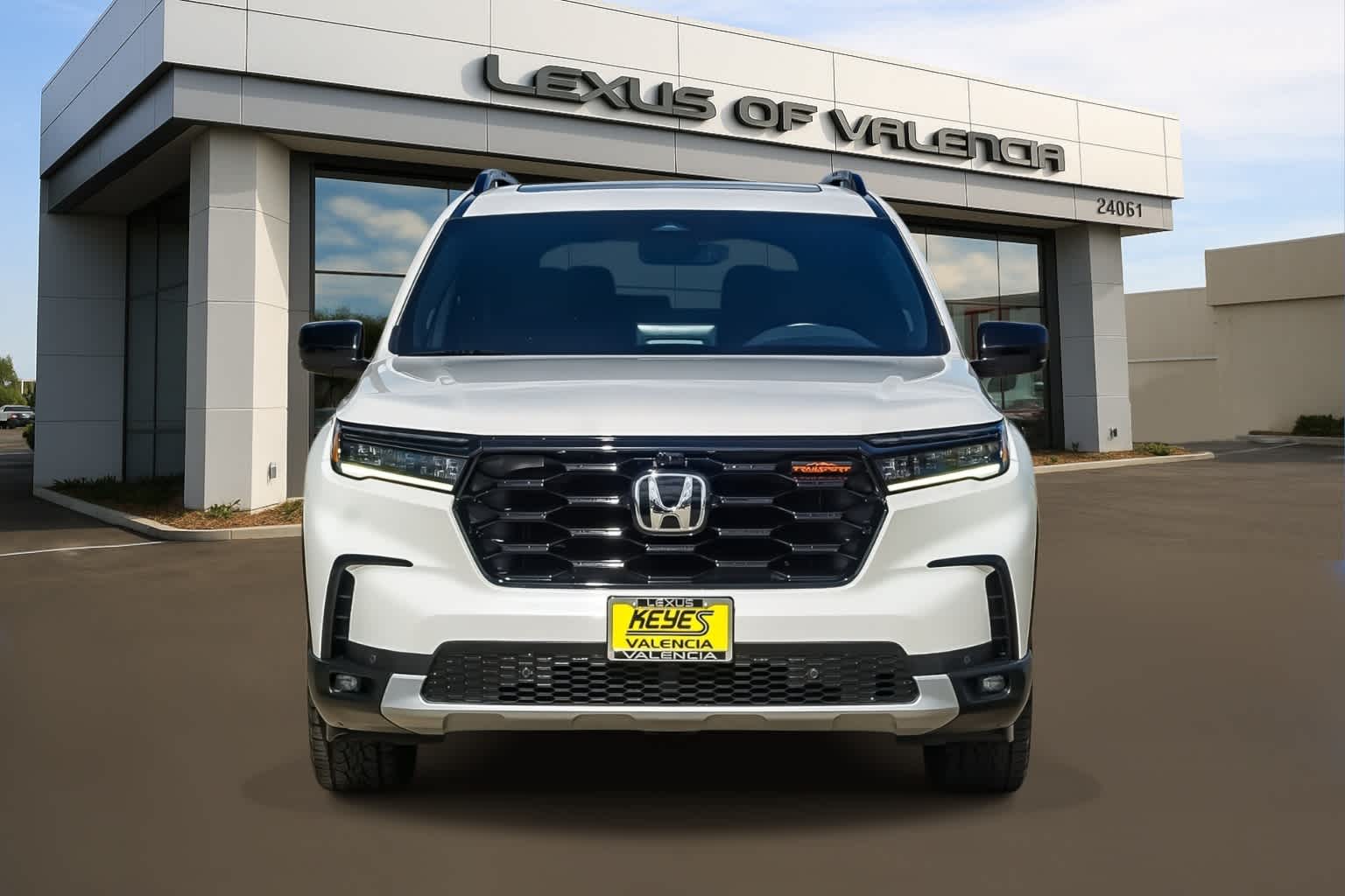 2024 Honda Pilot TrailSport photo 3