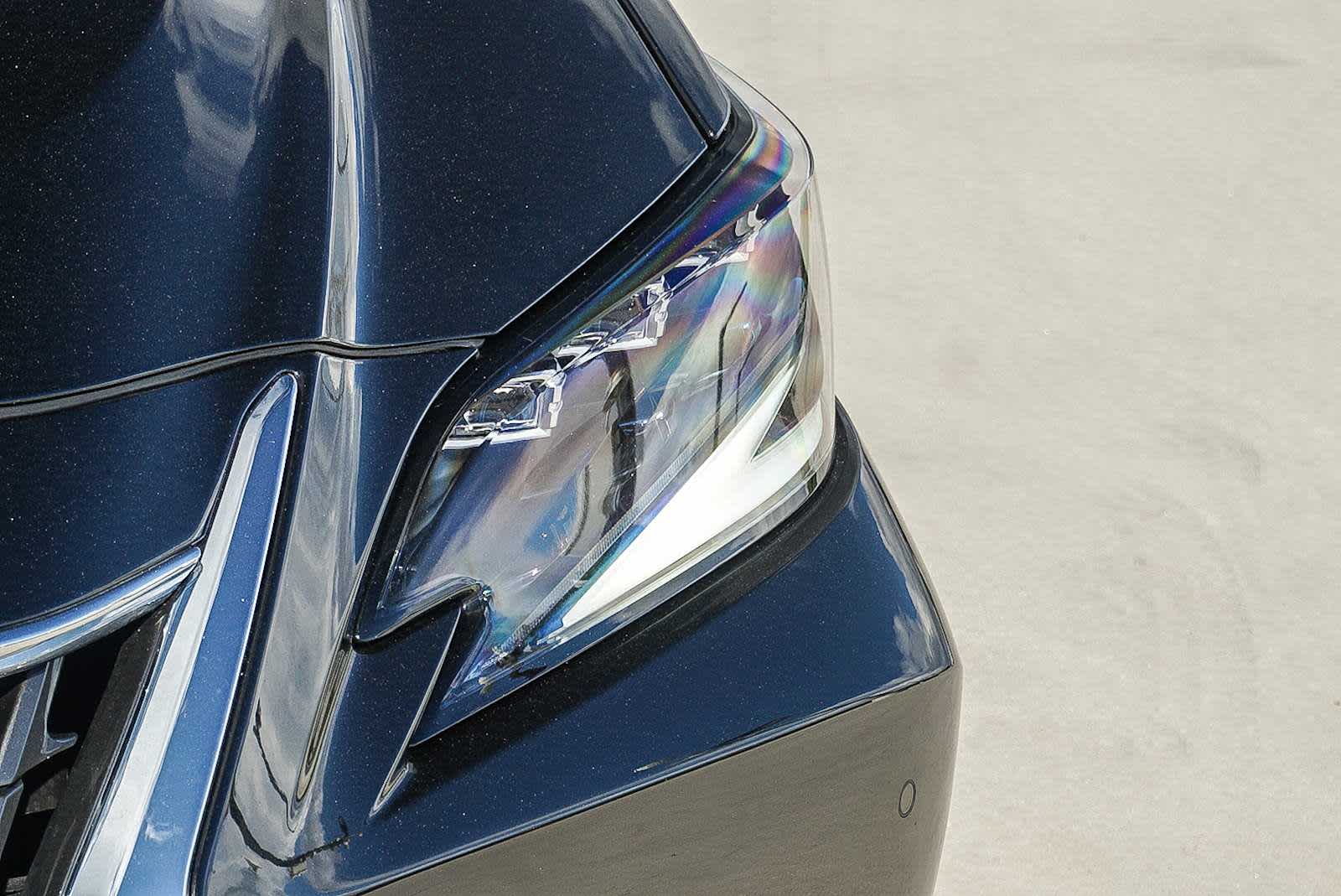 Thumbnail: 2025 Lexus ES - 8