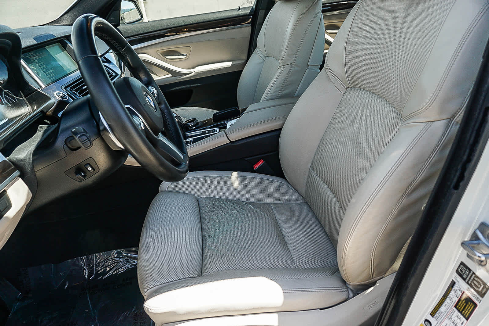 Thumbnail: 2014 BMW 5 Series - 18