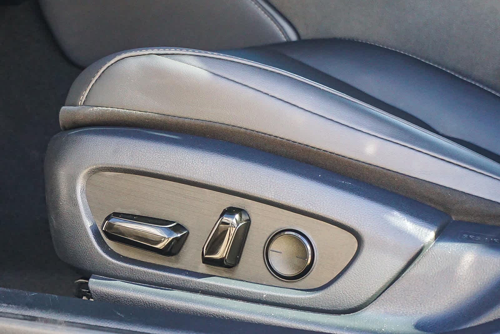 Thumbnail: 2023 Lexus ES - 21