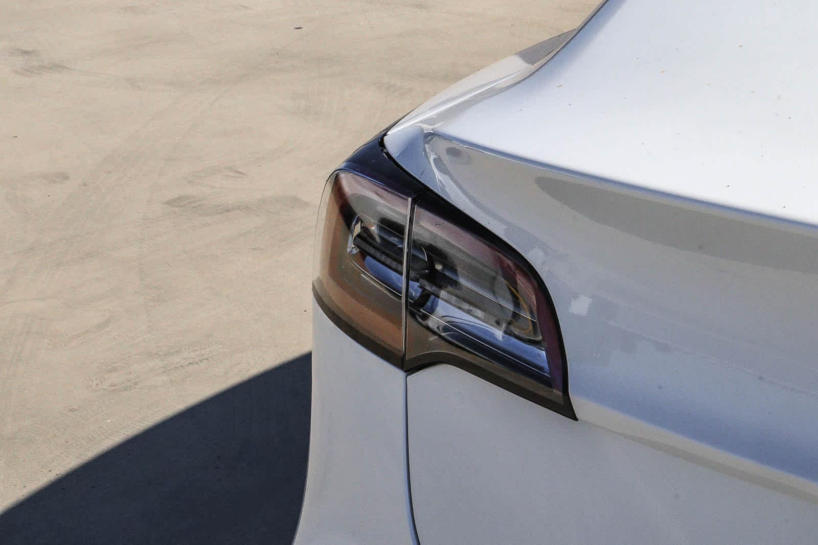 Thumbnail: 2021 Tesla Model 3 - 11