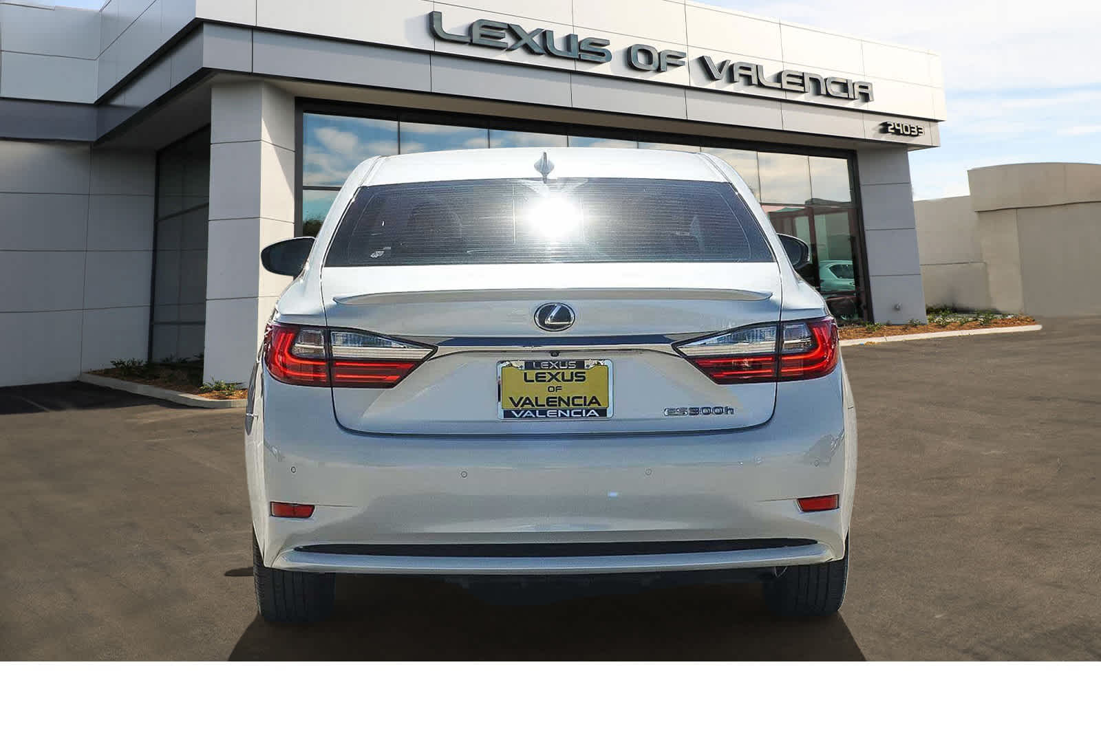 Thumbnail: 2016 Lexus ES - 3