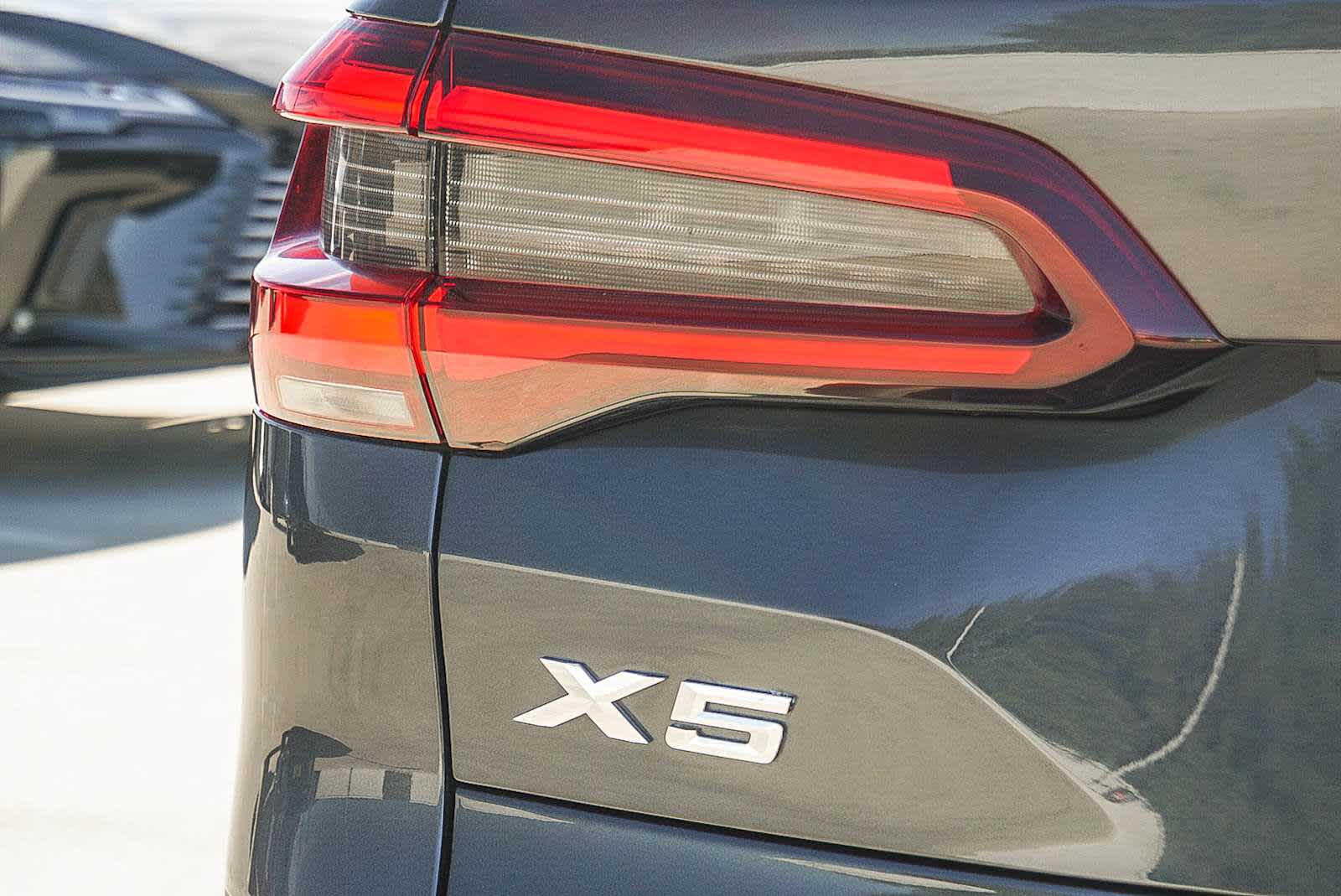 Thumbnail: 2022 BMW X5 - 11