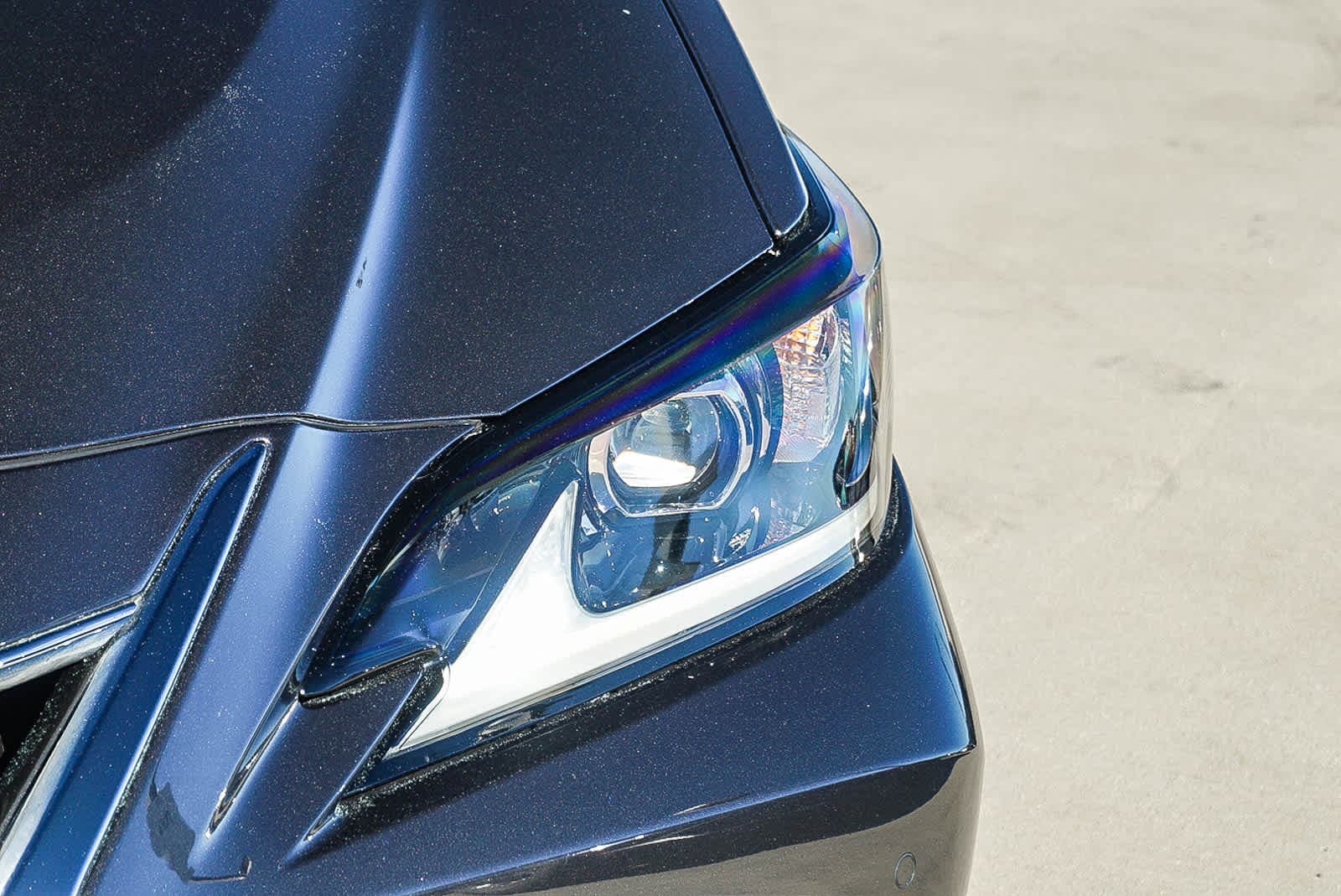 Thumbnail: 2023 Lexus ES - 26