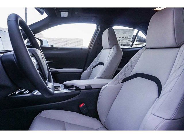 Thumbnail: 2025 Lexus UX - 28