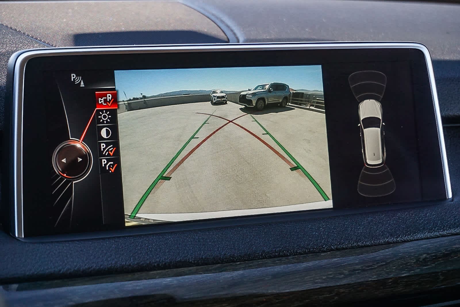 Thumbnail: 2016 BMW X5 - 23