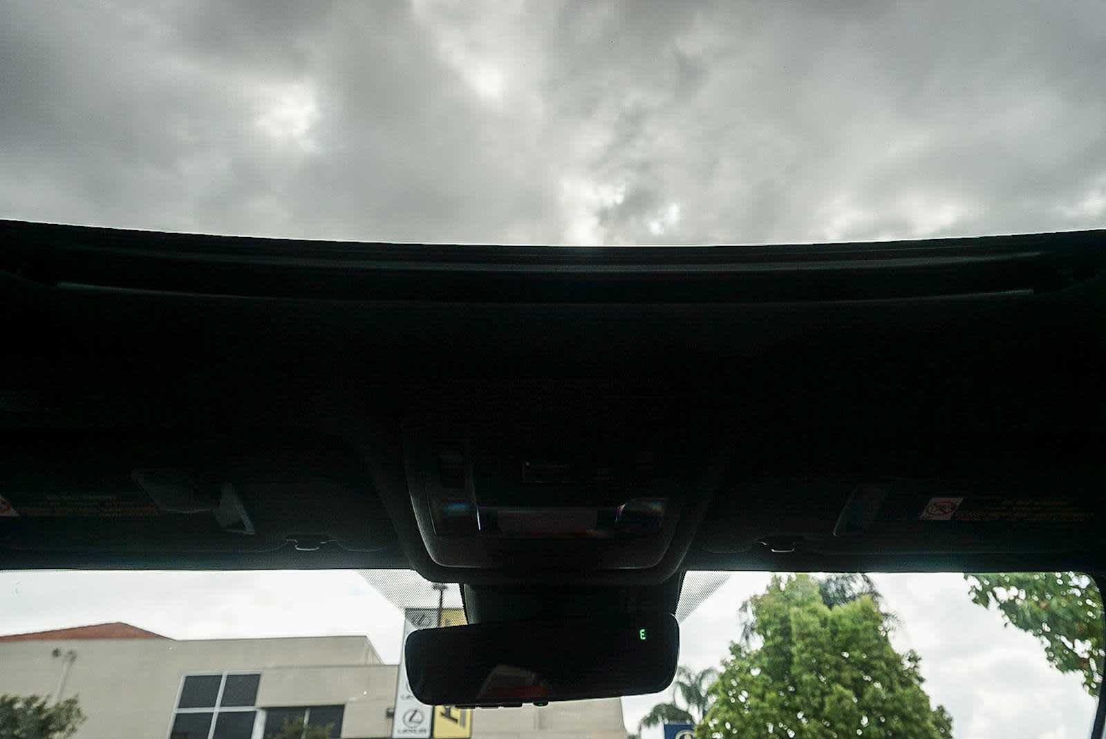 Thumbnail: 2020 Lexus UX - 10