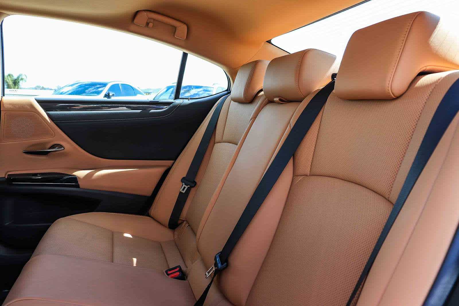 Thumbnail: 2025 Lexus ES - 18