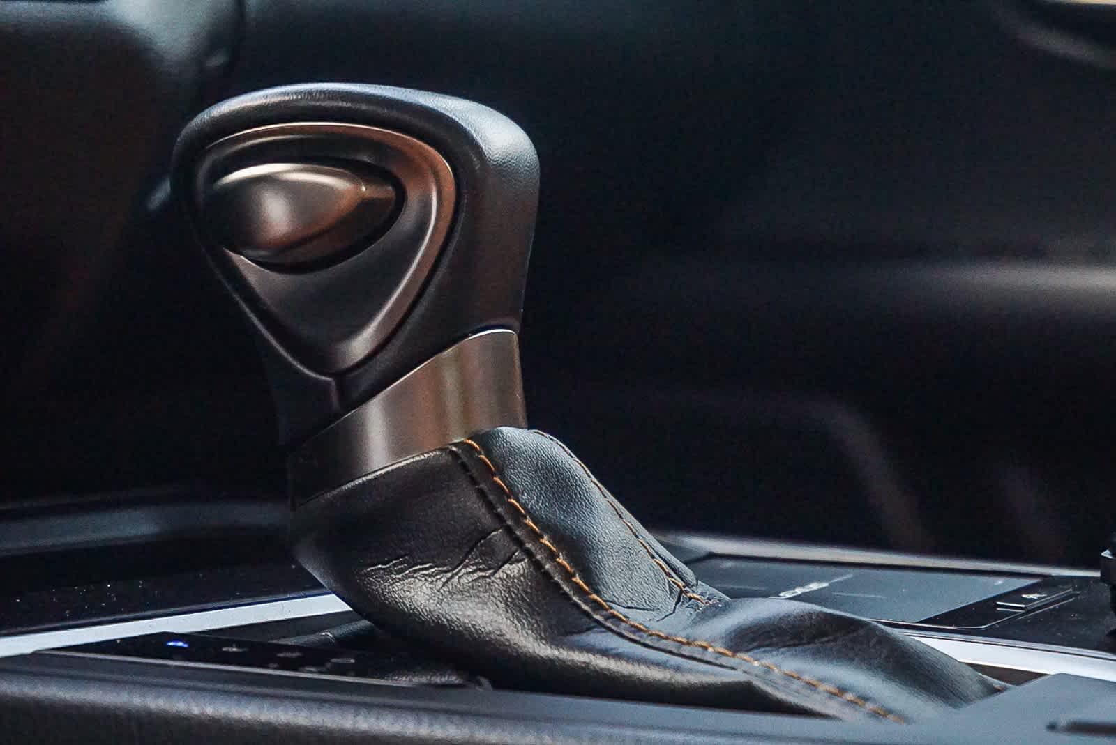 Thumbnail: 2022 Lexus UX - 17