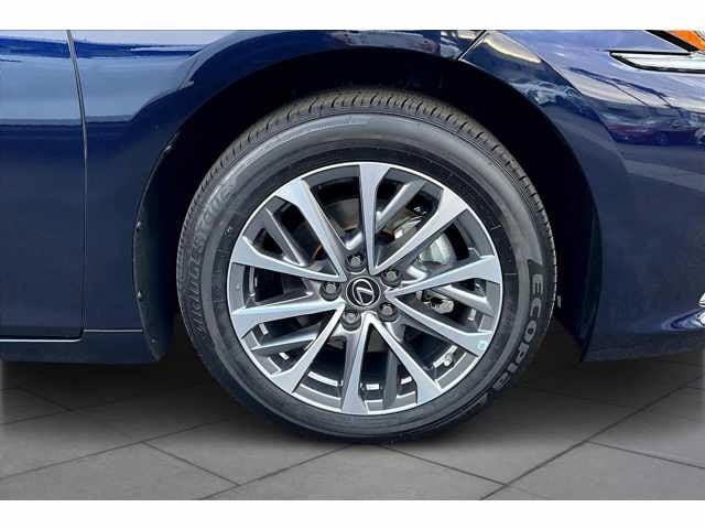 Thumbnail: 2025 Lexus ES - 9