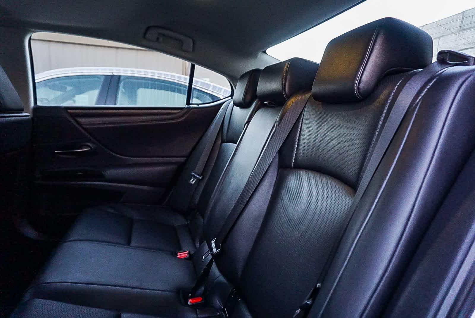 Thumbnail: 2023 Lexus ES - 21