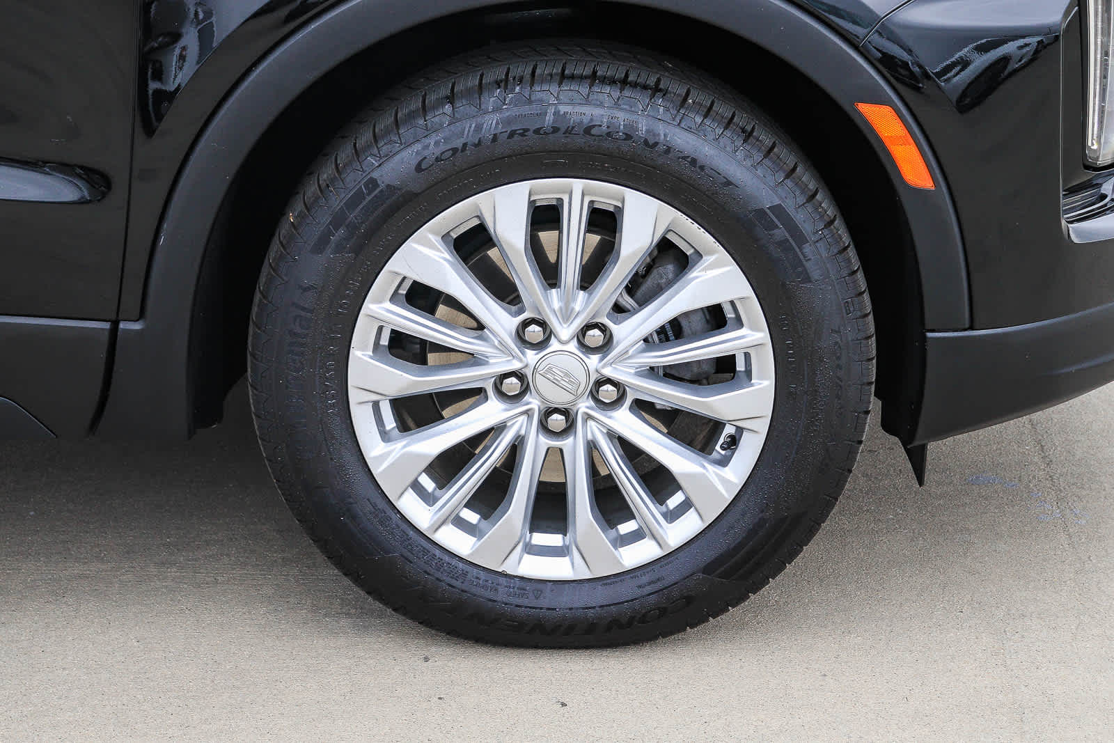Thumbnail: 2024 Cadillac XT4 - 8
