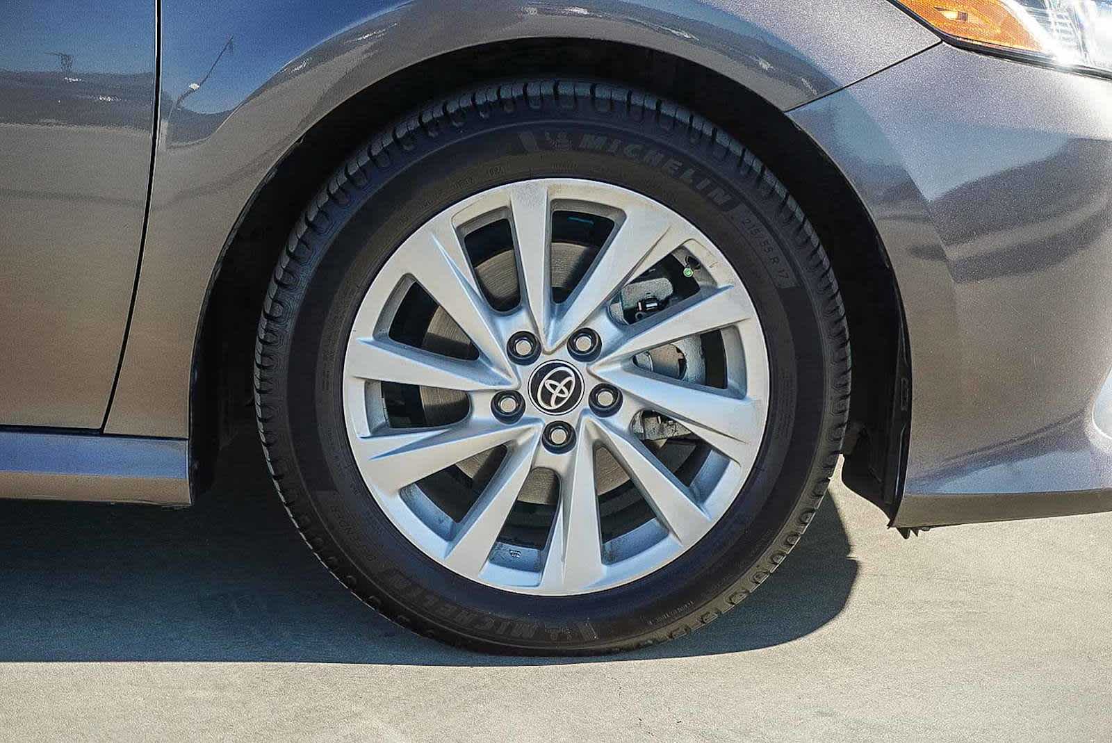 Thumbnail: 2023 Toyota Camry - 9