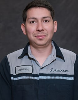 Staff member Albert Frias from ID_de97e4ae721e